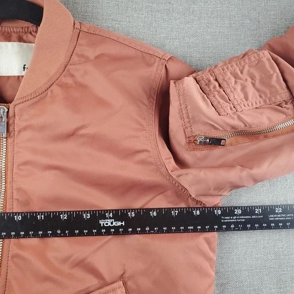 WILFRED Free Avion Bomber Jacket Womens Small Dark Peach Cropped Aritzia - Picture 12 of 16